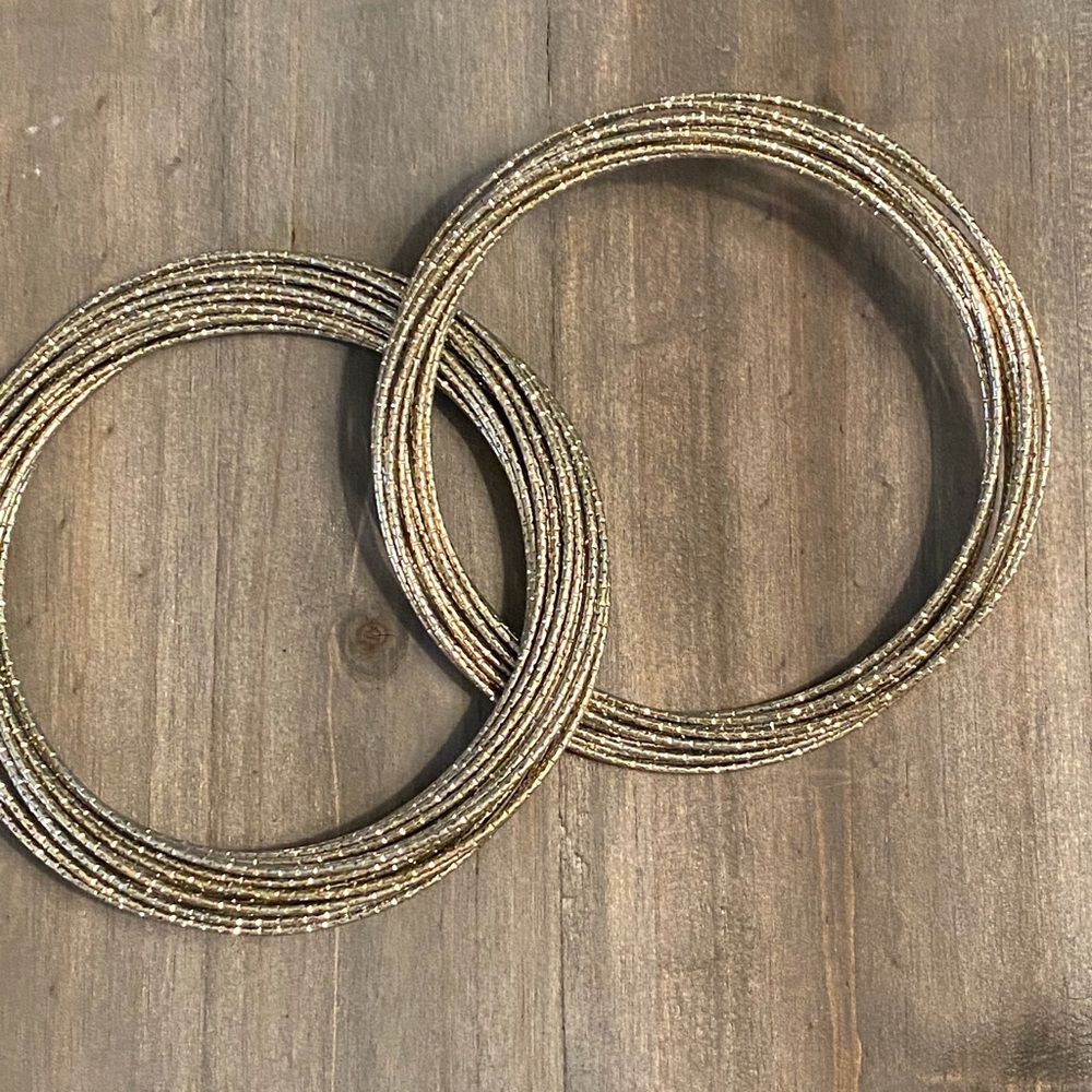 Set of joined gold toned bangles
